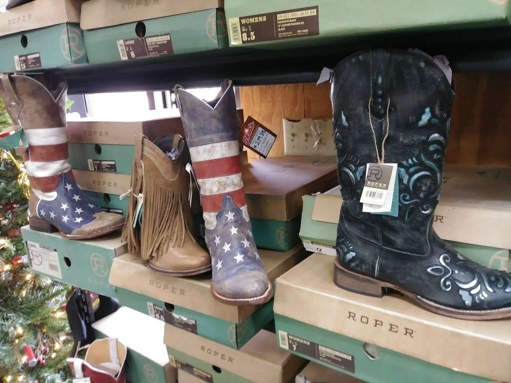 Skips Boots - Osteen, FL | 300 North State Road 415, Osteen, FL 32764, USA | Phone: (407) 321-1000