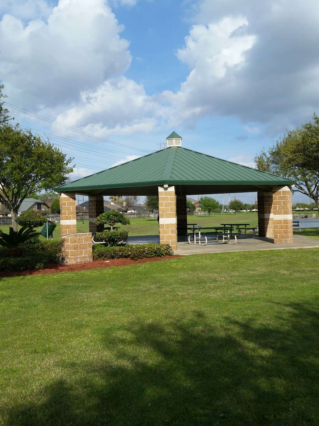 Fountain Lake Park | 10611-, 10751 Fountain Lake Dr, Stafford, TX 77477, USA | Phone: (281) 261-3922