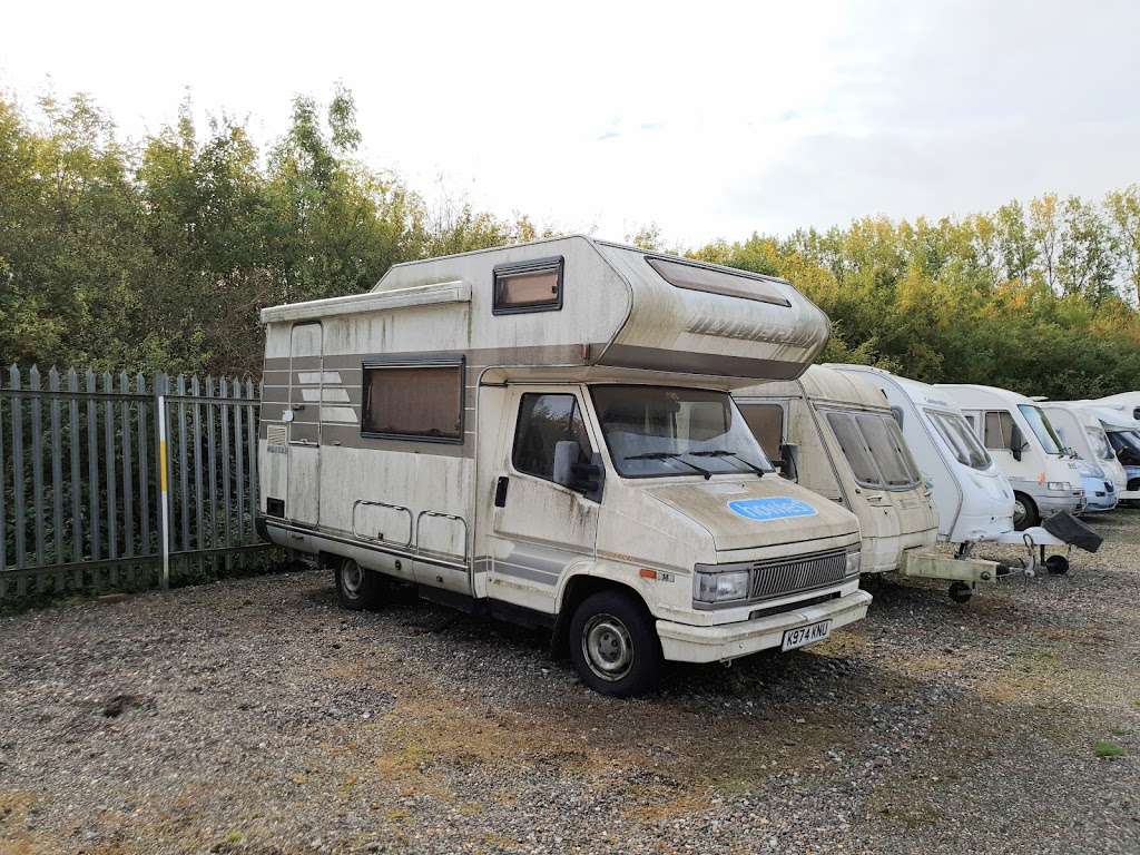 Stondon Storage Ltd | Willow Tree Farm Chivers Road, Kelvedon Hatch, Stondon Massey CM15 0LJ, UK | Phone: 01277 823423