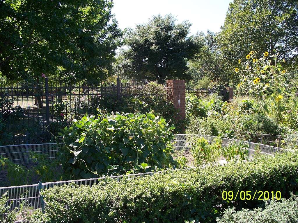 Schuylkill River Park Community Garden | 302 S 25th St, Philadelphia, PA 19103 | Phone: (215) 546-6719