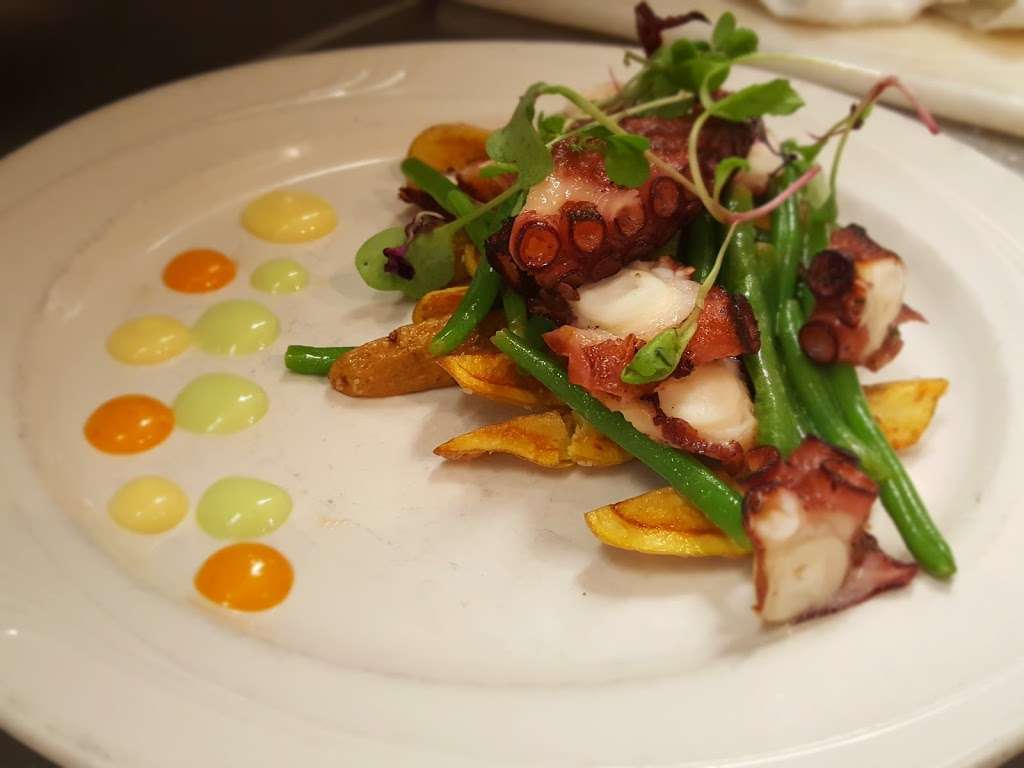 Mister Cs Beach Bistro | Allen Avenue On The Ocean, Allenhurst, NJ 07711, USA | Phone: (732) 531-3665