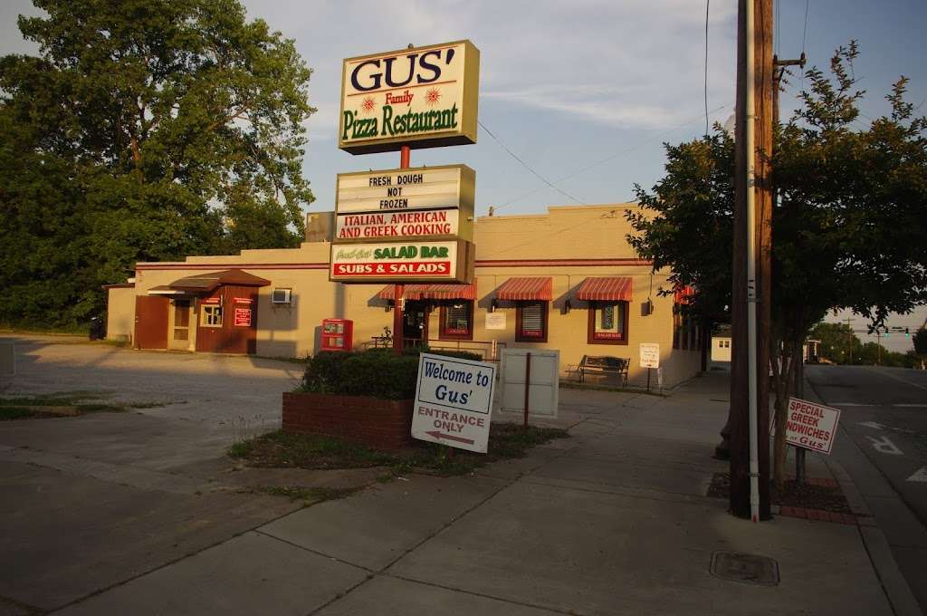 Gus Family Restaurant | 605 S Main St, Lancaster, SC 29720, USA | Phone: (803) 285-1552