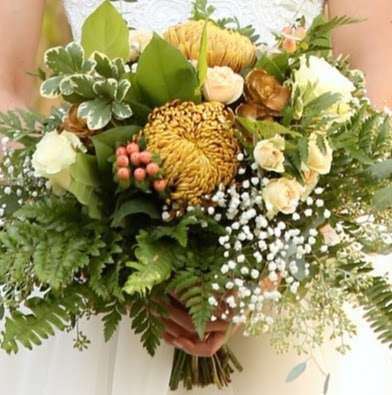 Wedding Flowers by Cyndi | 116 Sandstone Dr, Willow Street, PA 17584, USA | Phone: (717) 464-5718