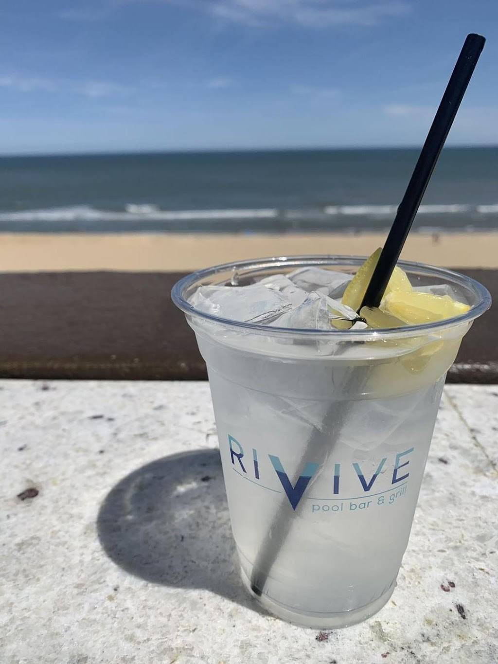 RiVive Pool Bar & Grill | Beach Quarters Resort, 501 Atlantic Ave, Virginia Beach, VA 23451, USA | Phone: (757) 422-3186