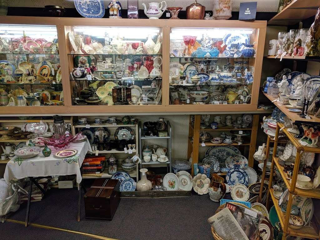 The Herts & Essex Antiques Centre | The Maltings, Station Rd, Sawbridgeworth CM21 9JX, UK | Phone: 01279 722044