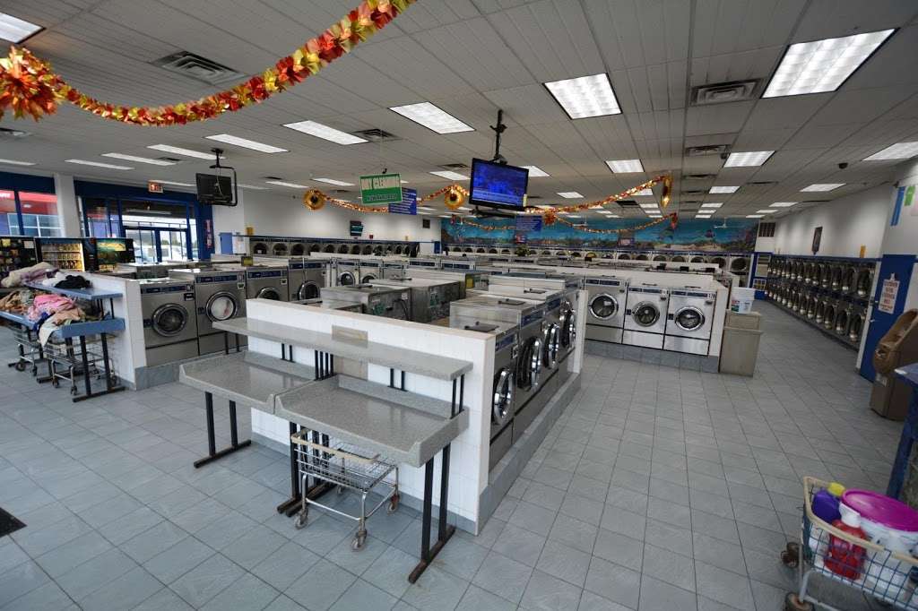 World Laundry | 179-26 Jamaica Ave, Jamaica, NY 11432, USA | Phone: (718) 526-0200