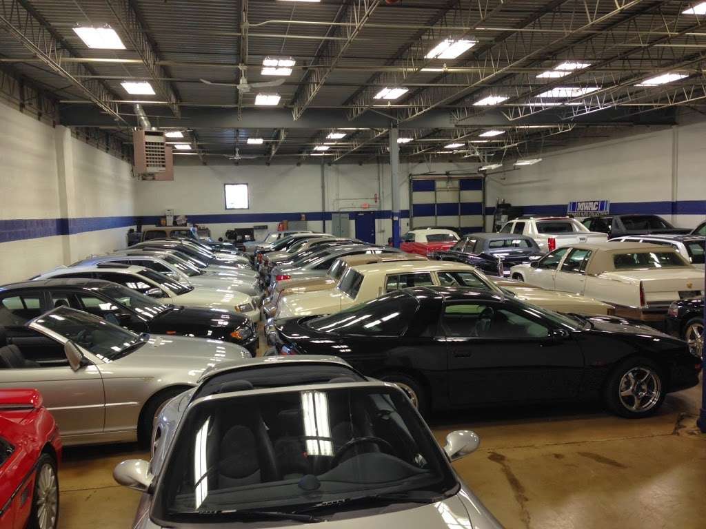 Midwest Auto Collection | 3825 Commerce Dr, St. Charles, IL 60174 | Phone: (630) 940-2924