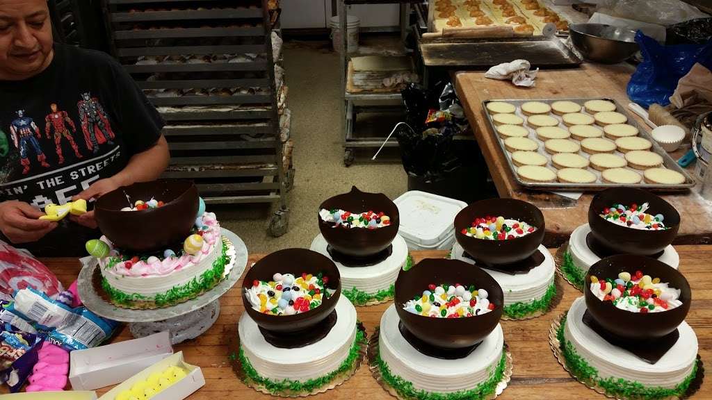 Belli Baci Bakery | 7358 Amboy Rd, Staten Island, NY 10307, USA | Phone: (718) 984-5233