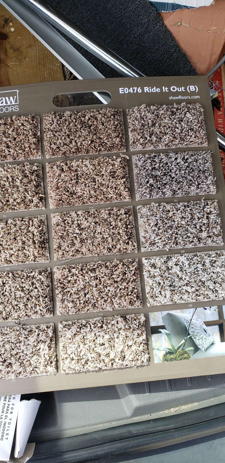 Valiente carpet and flooring | 16045 Spruce St, Hesperia, CA 92345, USA | Phone: (909) 761-1708