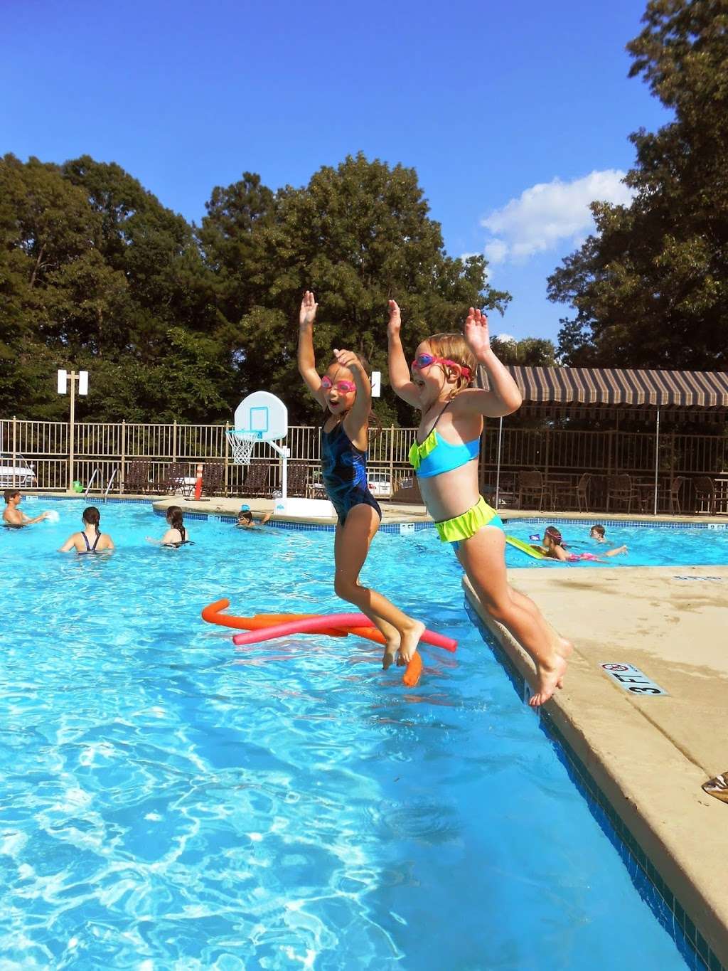 River Hills Country Club Pool | 30 Cove Rd, Clover, SC 29710, USA | Phone: (803) 831-1504