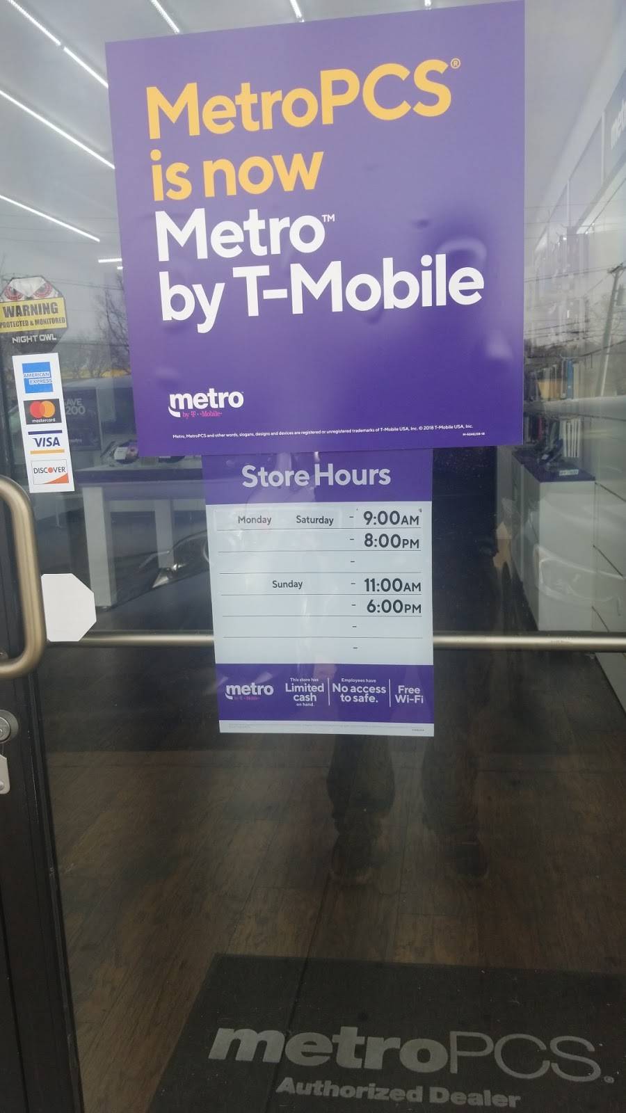 Metro by T-Mobile | 3415 S Collins St Ste 103, Arlington, TX 76014, USA | Phone: (682) 323-4073