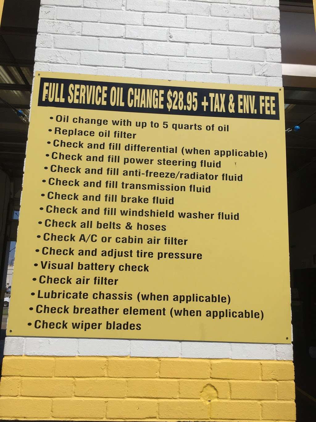 10 minute oil change | 2945 N Garland Ave, Garland, TX 75040, USA | Phone: (972) 530-9200