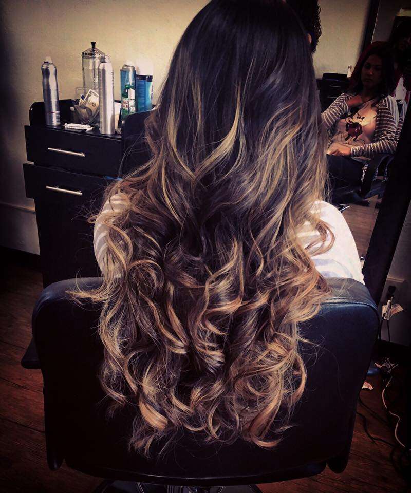 Urbano Salon Y Barberia | 6244 N 43rd Ave, Glendale, AZ 85301, USA | Phone: (602) 488-8100