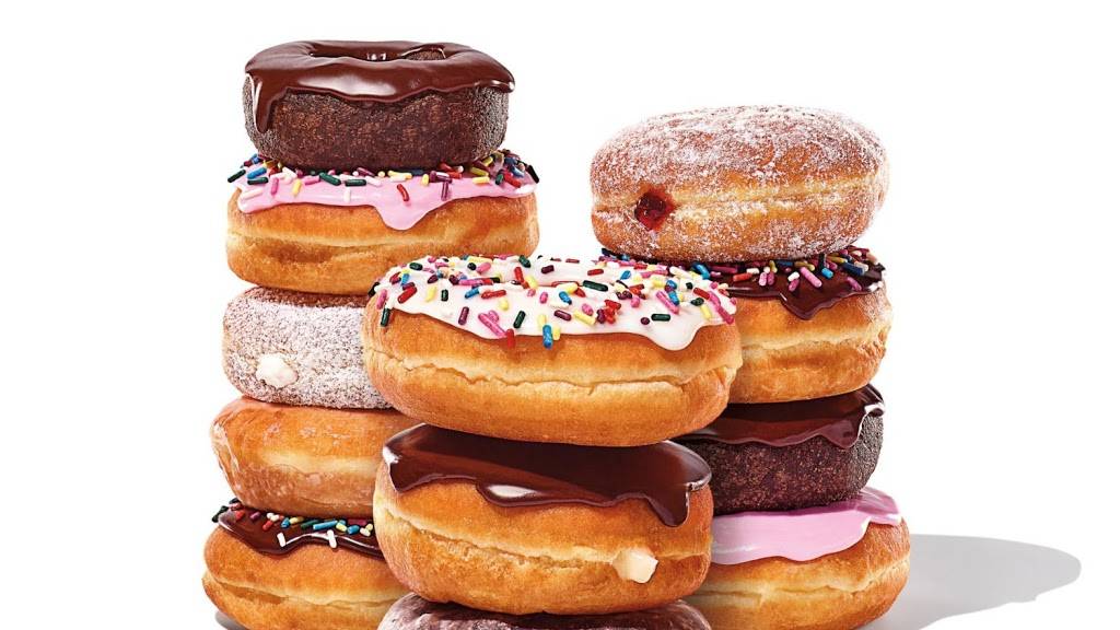 Dunkin | 3103 S Chicago Ave, South Milwaukee, WI 53172, USA | Phone: (414) 570-2111