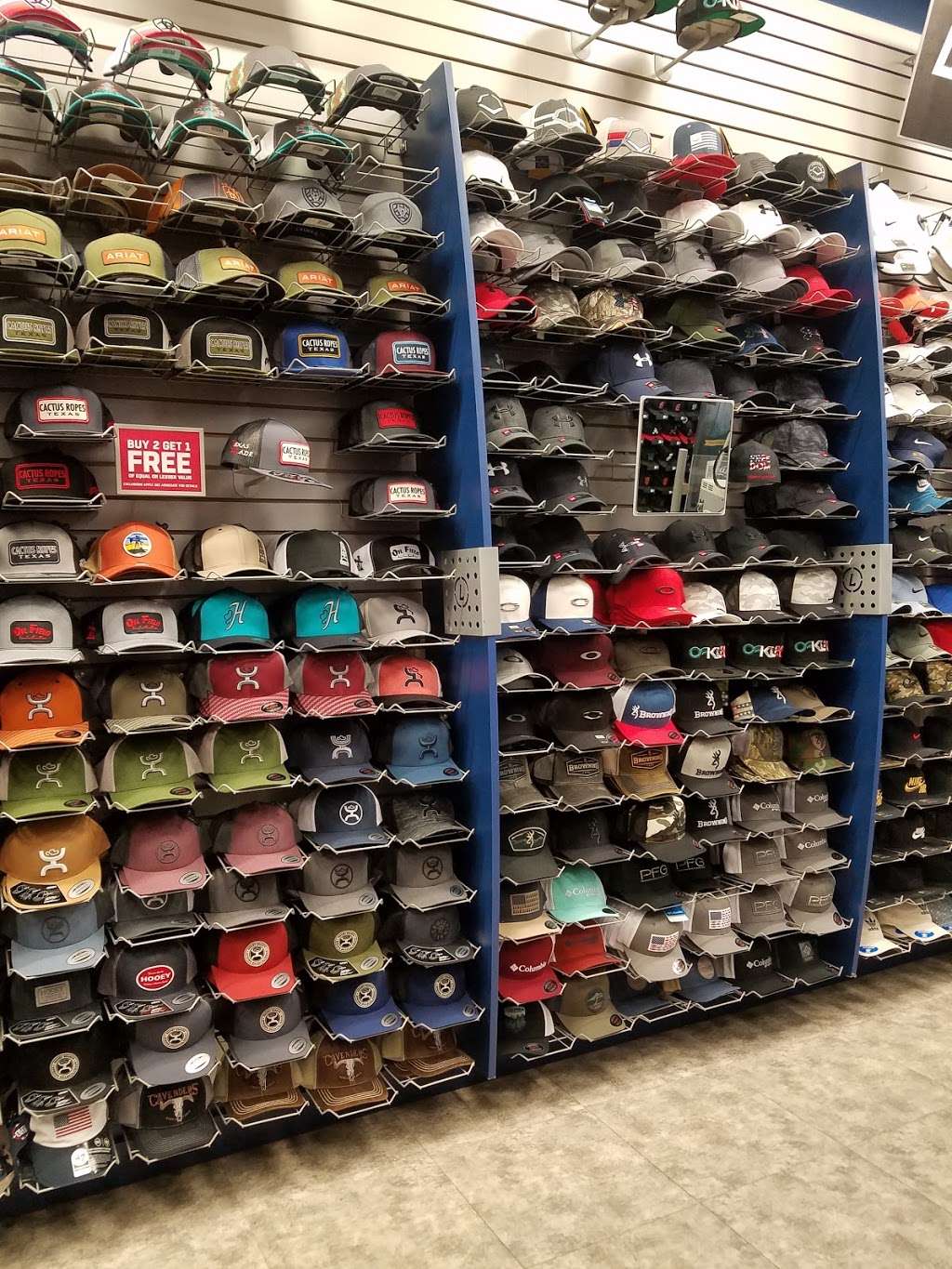 Lids | 500 Baybrook Mall SP 1212, Friendswood, TX 77546, USA | Phone: (281) 280-0422