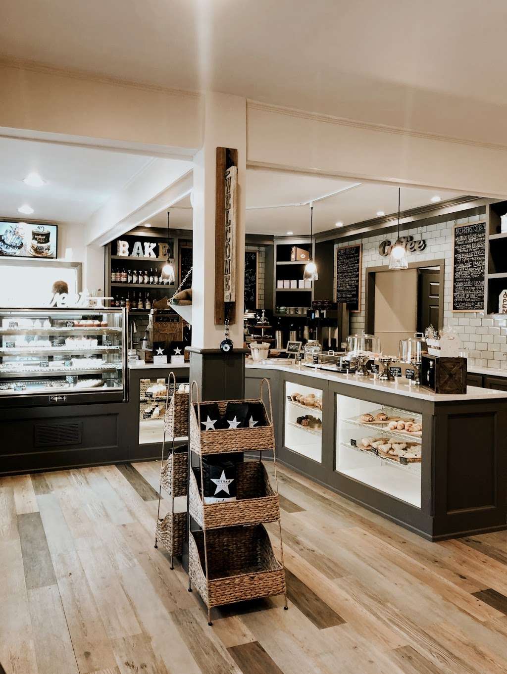 Christies Sweet Creations | 32 Smith Clove Rd, Central Valley, NY 10917, USA | Phone: (845) 827-6800