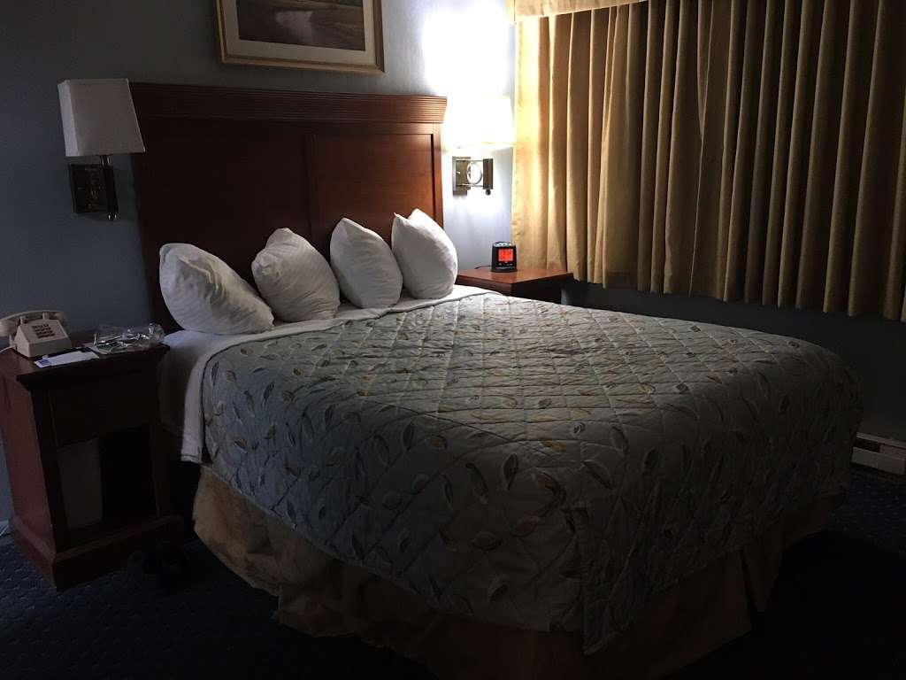 Castle in the Sand Hotel | 3701 Atlantic Ave, Ocean City, MD 21842, USA | Phone: (410) 289-6846
