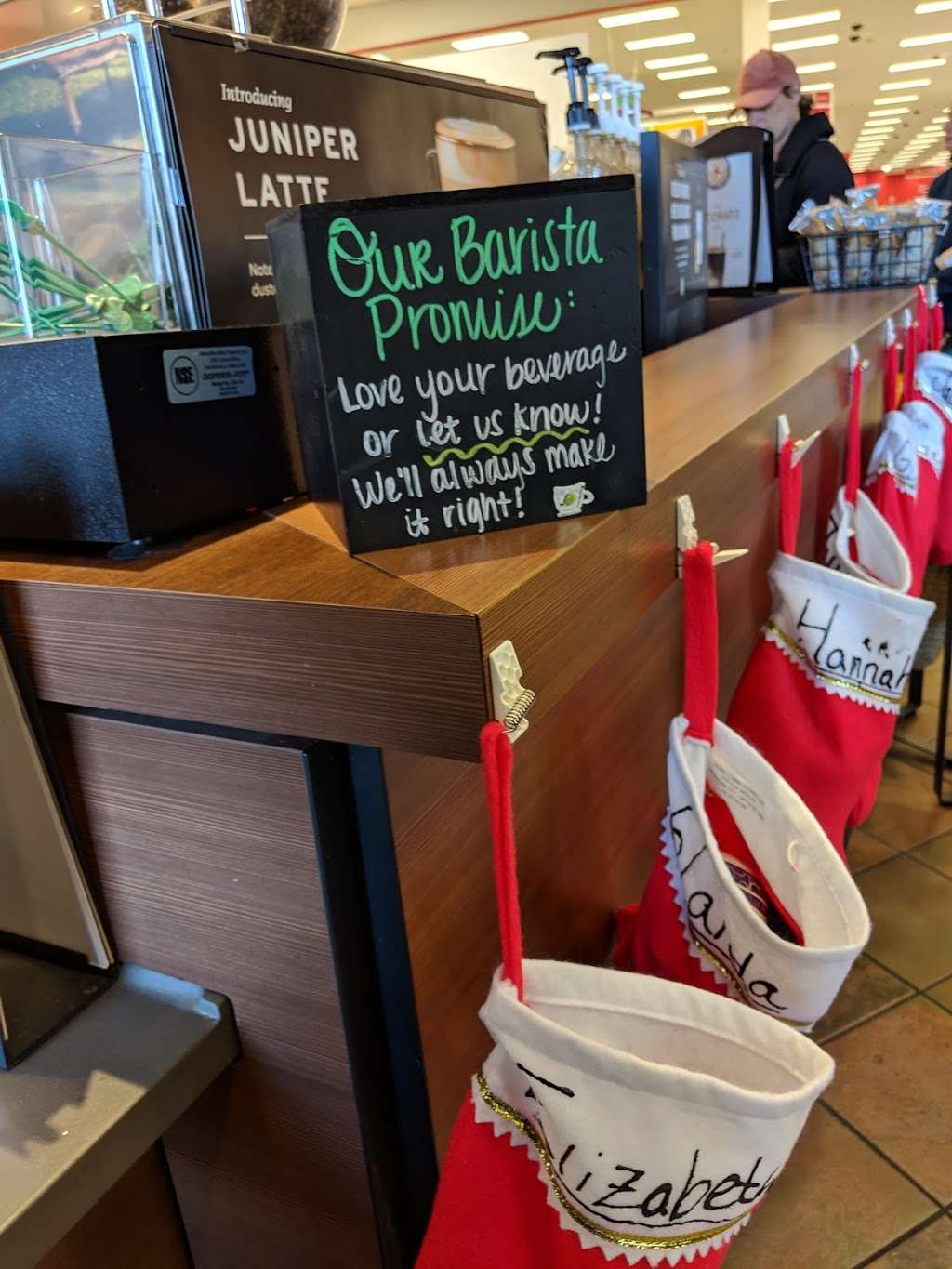 Starbucks | 530 Randall Rd, South Elgin, IL 60177, USA | Phone: (847) 697-1017