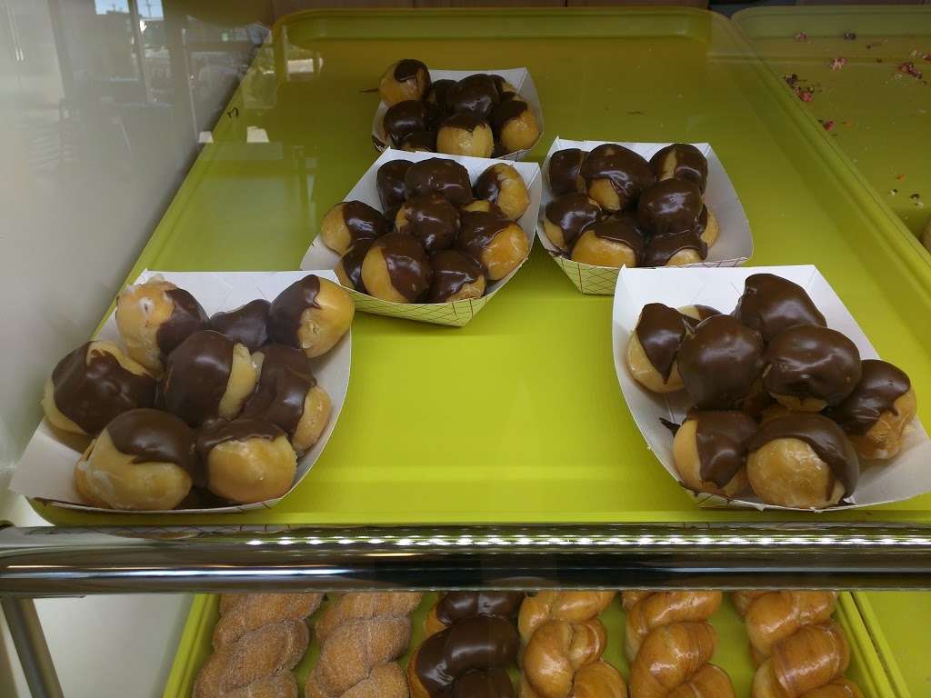 Super Donut | 8106 Tezel Rd, San Antonio, TX 78250 | Phone: (210) 503-5123