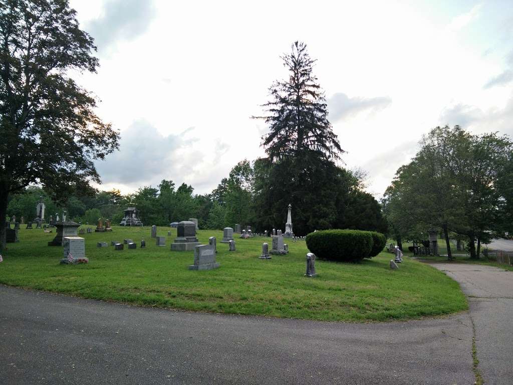 Pine Grove Cemetery | 163-179 Dilla St, Milford, MA 01757, USA