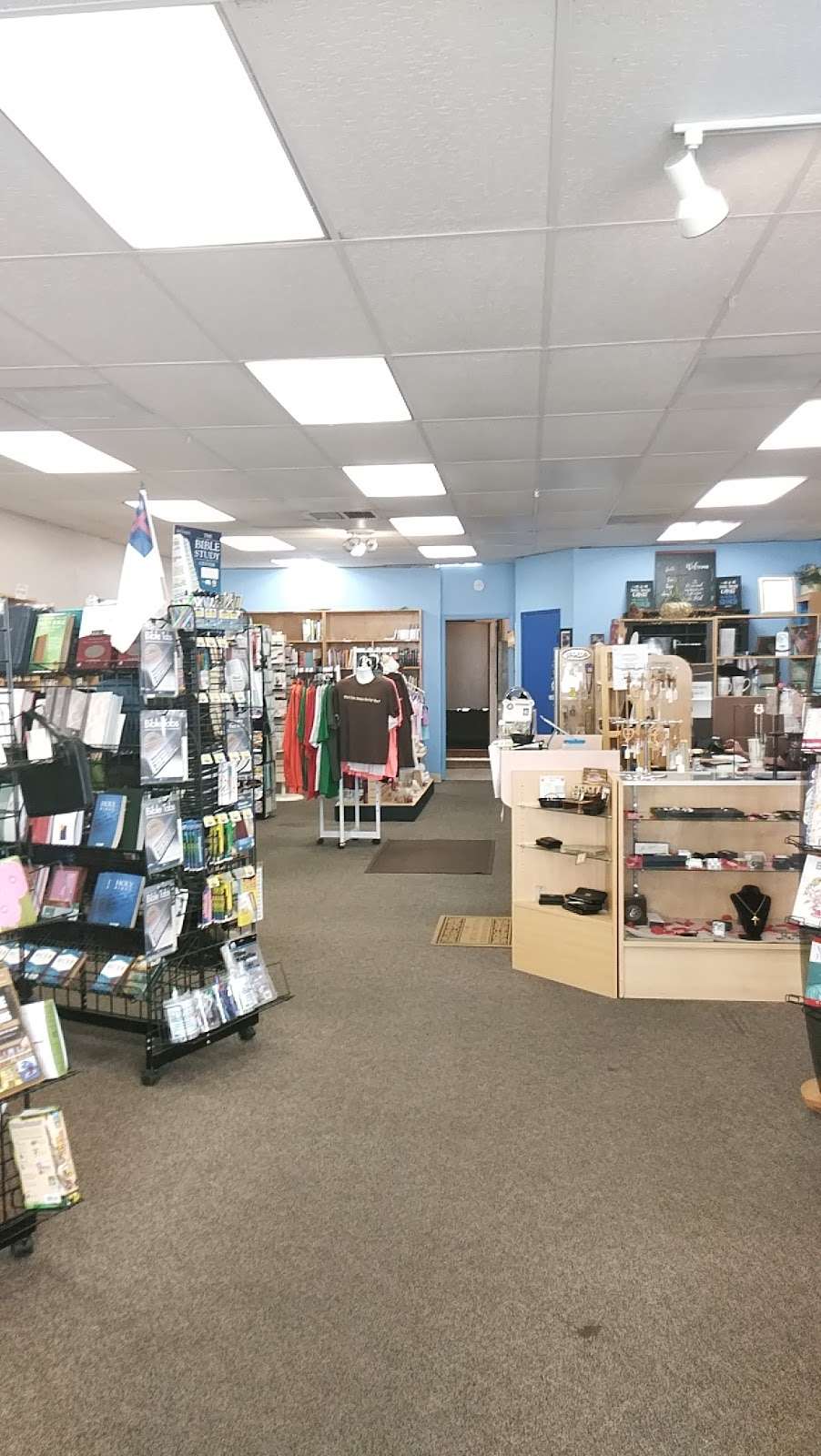 Tehachapi Christian Store | 108 E Tehachapi Blvd, Tehachapi, CA 93561, USA | Phone: (661) 822-0626