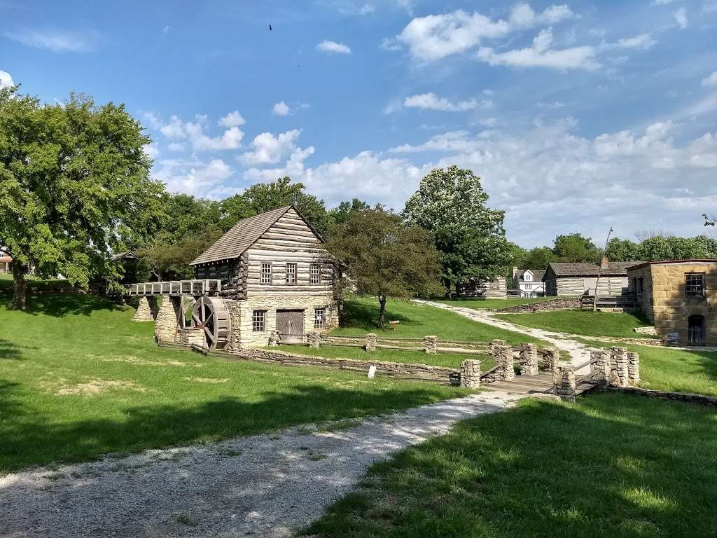 Shoal Creek Living History Museum | 7000 NE Barry Rd, Kansas City, MO 64156, USA | Phone: (816) 792-2655