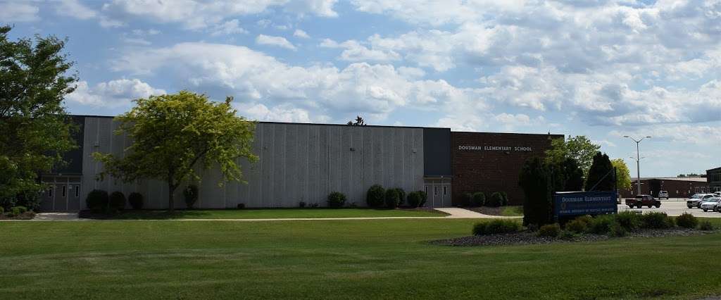 Dousman Elementary School | 341 E Ottawa Ave, Dousman, WI 53118, USA | Phone: (262) 965-6520