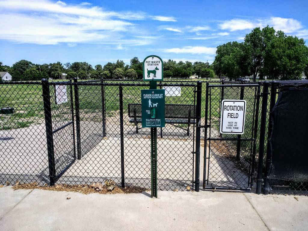 Meridian Dog Park | 2127 N Meridian Ave, Wichita, KS 67203, USA | Phone: (316) 268-4361