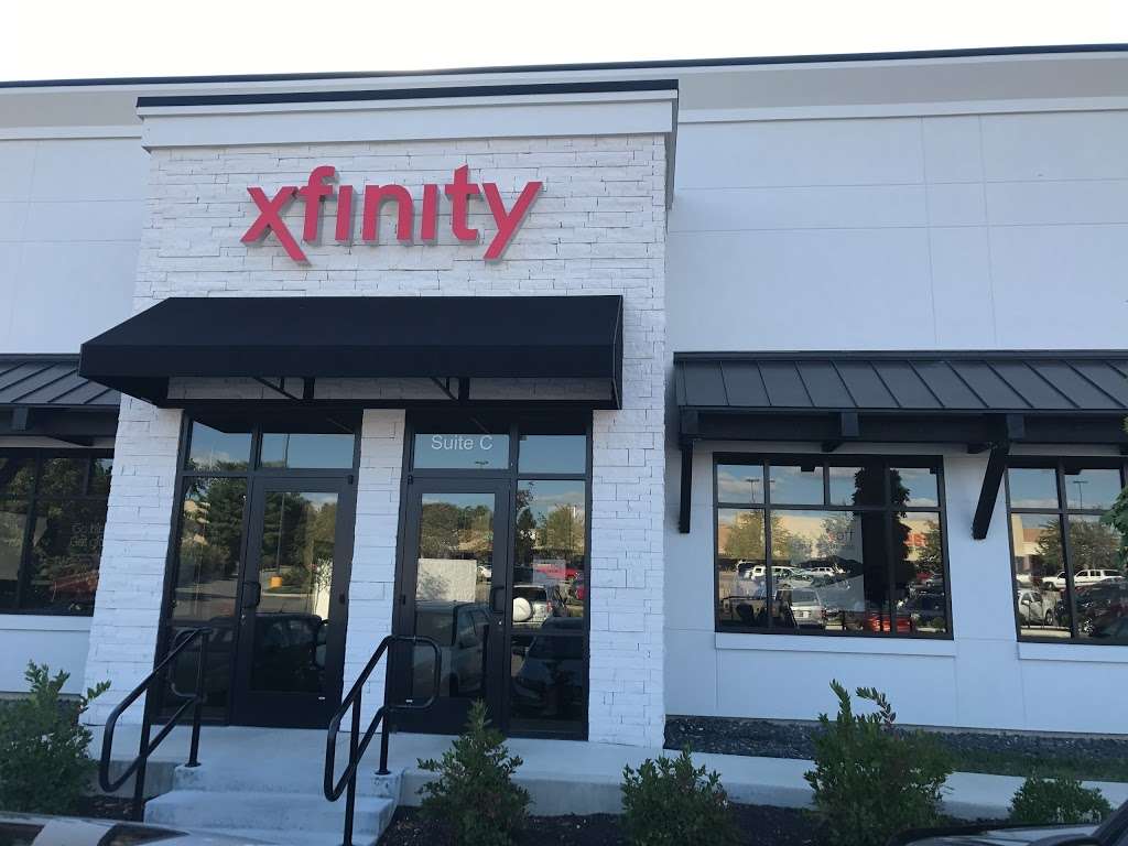 Xfinity Store by Comcast | 1285 S College Mall Rd, Bloomington, IN 47401, USA | Phone: (800) 266-2278