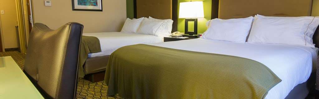 Holiday Inn Express & Suites Winchester | 142 Foxridge Ln, Winchester, VA 22601, USA | Phone: (540) 667-7050