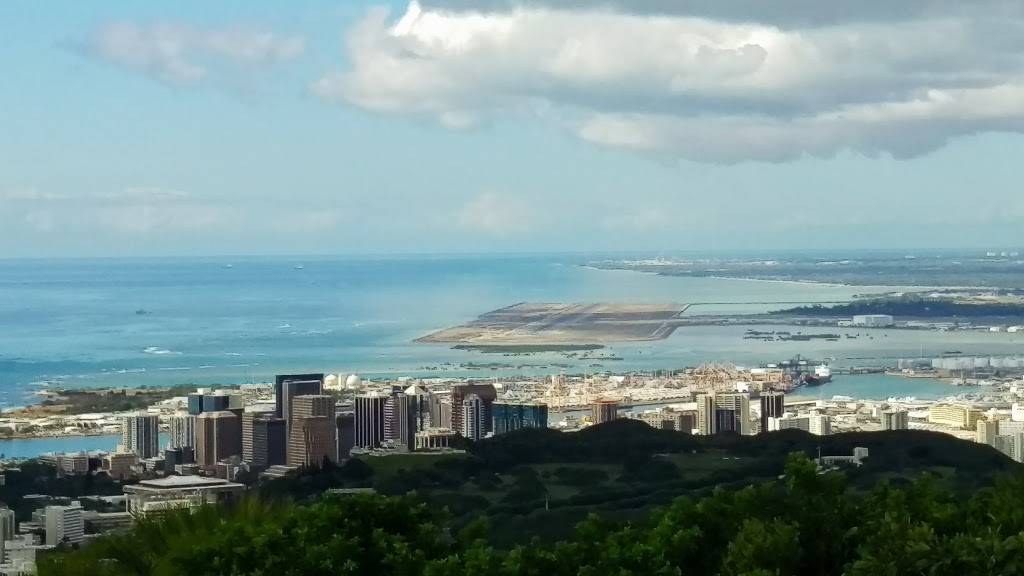 Tantalus Lookout - Puu Ualakaa State Park | Nutridge St, Honolulu, HI 96822, USA | Phone: (808) 587-0300