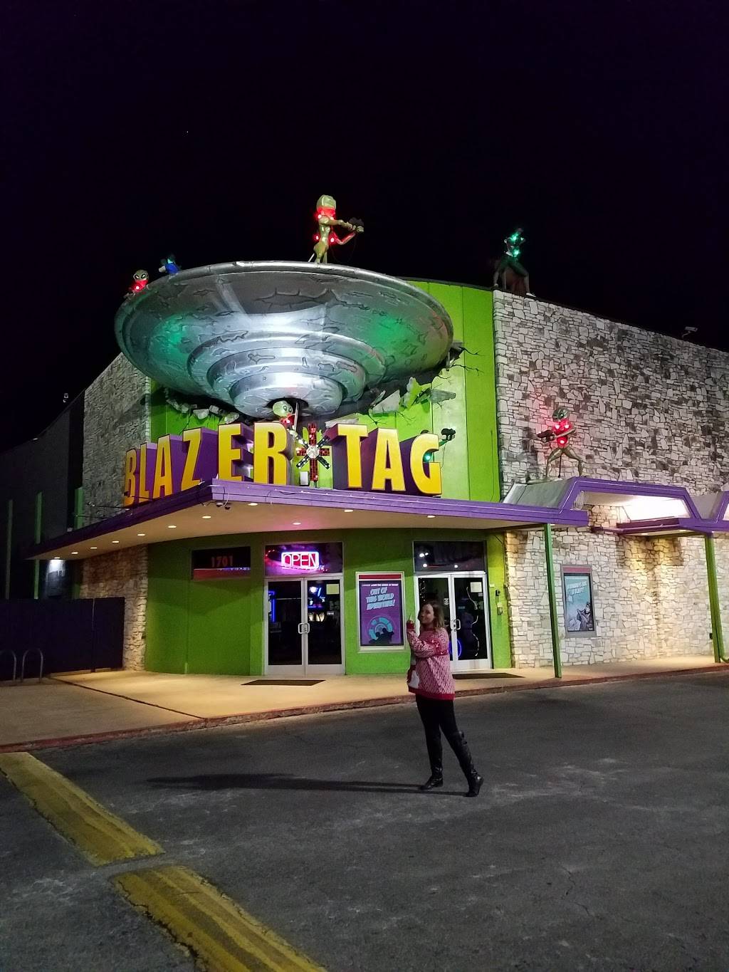 Southwood Shopping Center | 1701 W Ben White Blvd, Austin, TX 78745, USA | Phone: (512) 482-8383