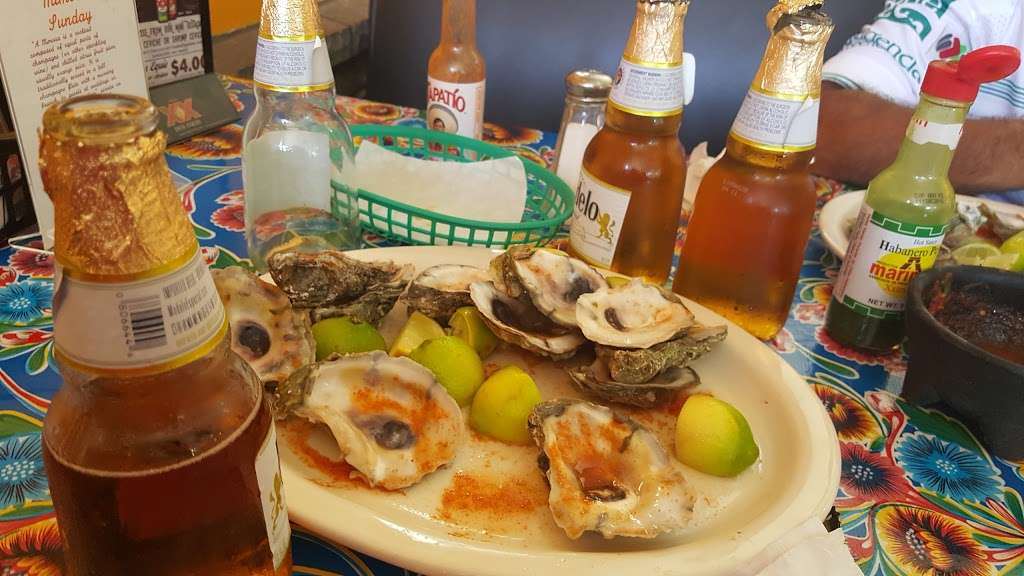 Mariscos Las Palmas | 777 E Vista Way #206, Vista, CA 92084, USA | Phone: (760) 945-9261