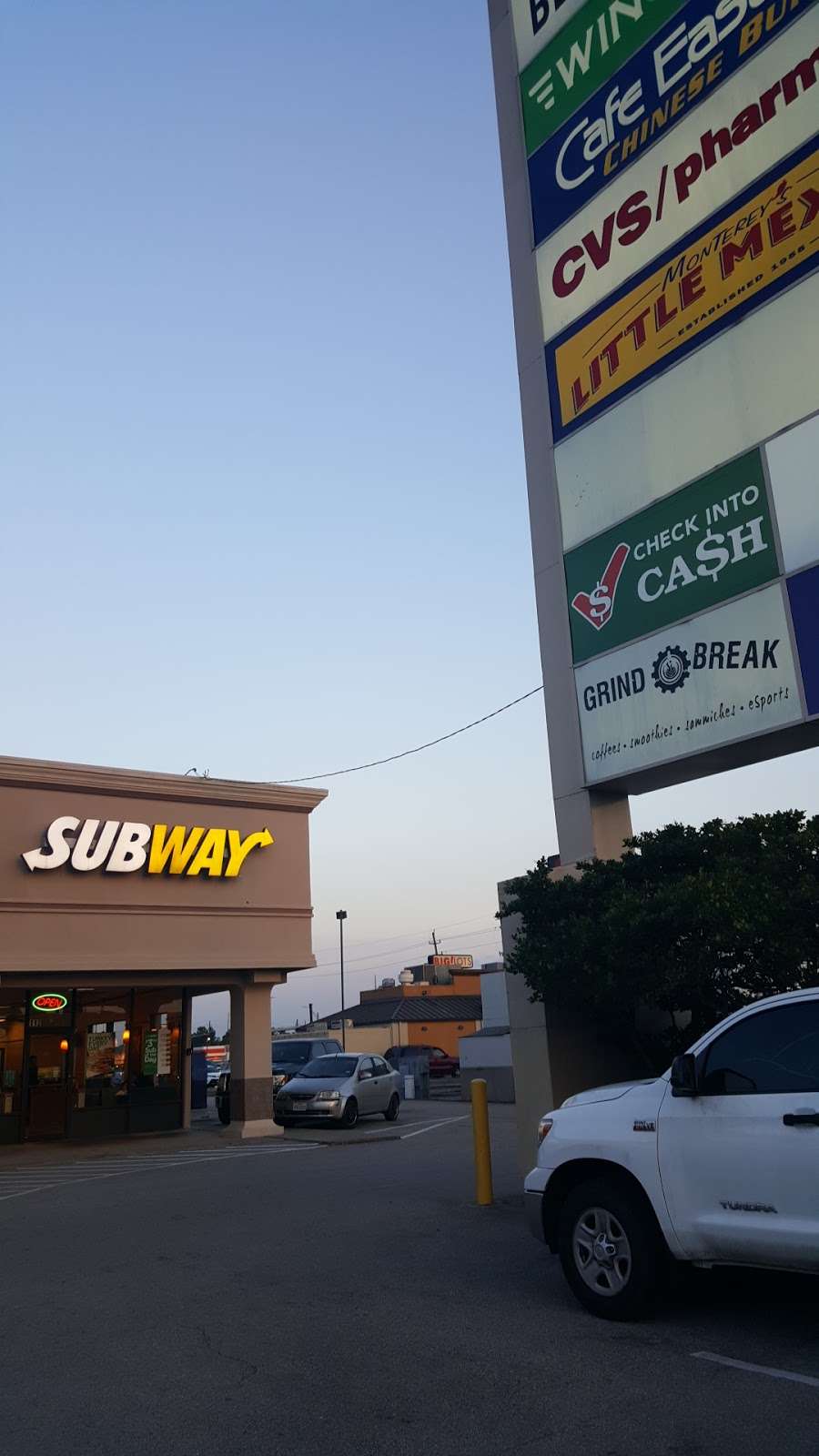 Subway | 112 West 1st St E, Humble, TX 77338, USA | Phone: (281) 446-3933