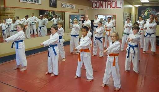 Larry Davenport Karate Studio | 10 W 8th St, Anderson, IN 46016, USA | Phone: (765) 649-4955
