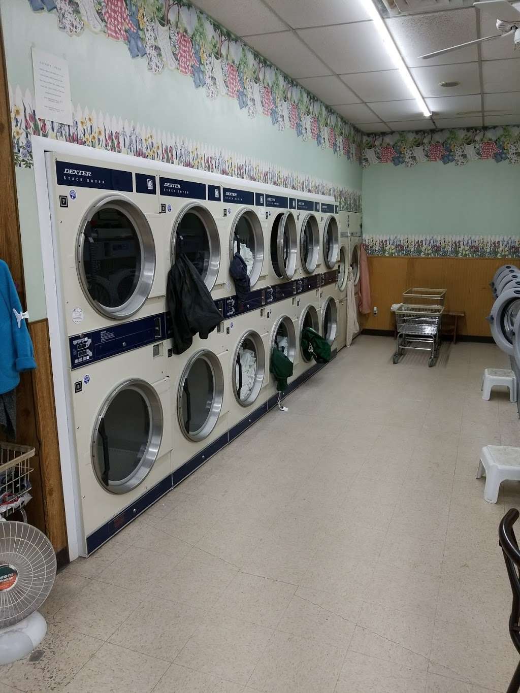 Soap Box laundromat & organic dry cleaning | 529 10th St, Palisades Park, NJ 07650, USA | Phone: (201) 585-2793