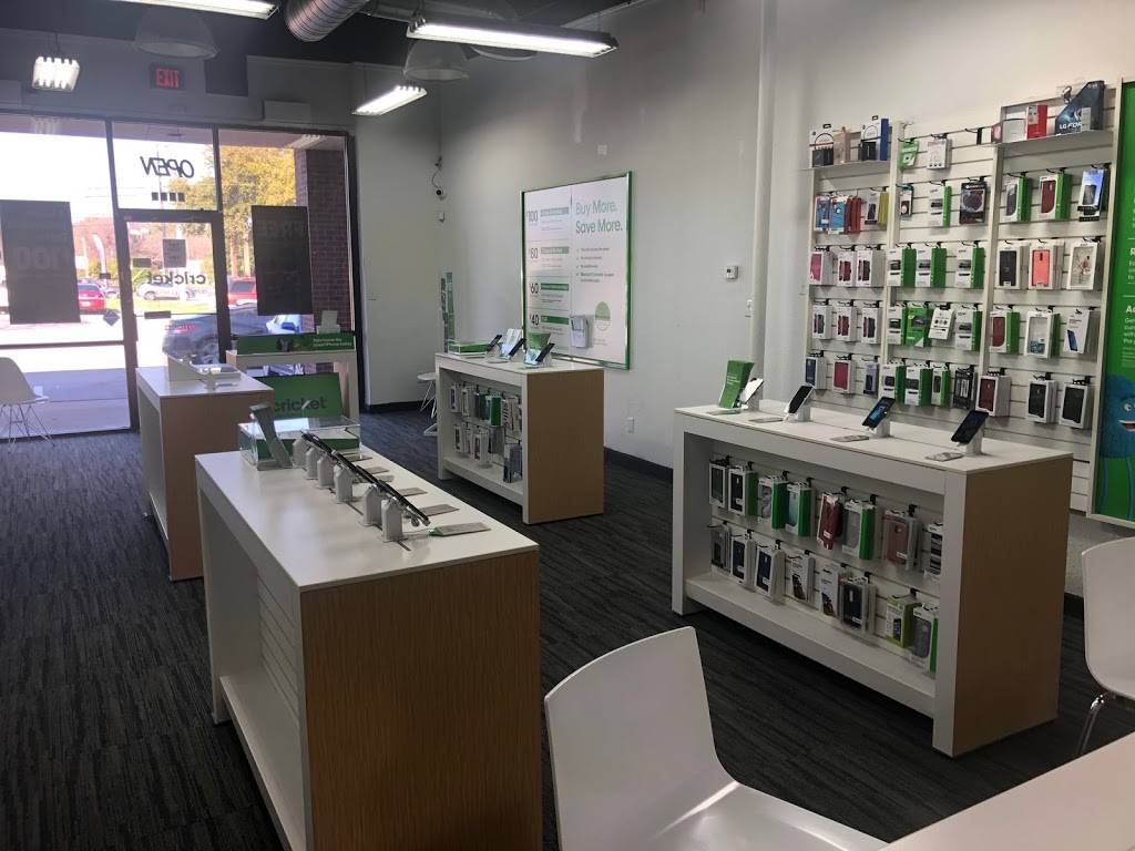 Cricket Wireless Authorized Retailer | 2121 W Parmer Ln, Austin, TX 78727, USA | Phone: (512) 821-9994