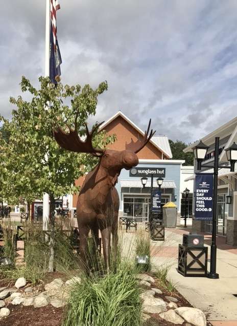 Sunglass Hut | 80 Premium Outlets Blvd Spc 601, Merrimack, NH 03054, USA | Phone: (603) 424-6731