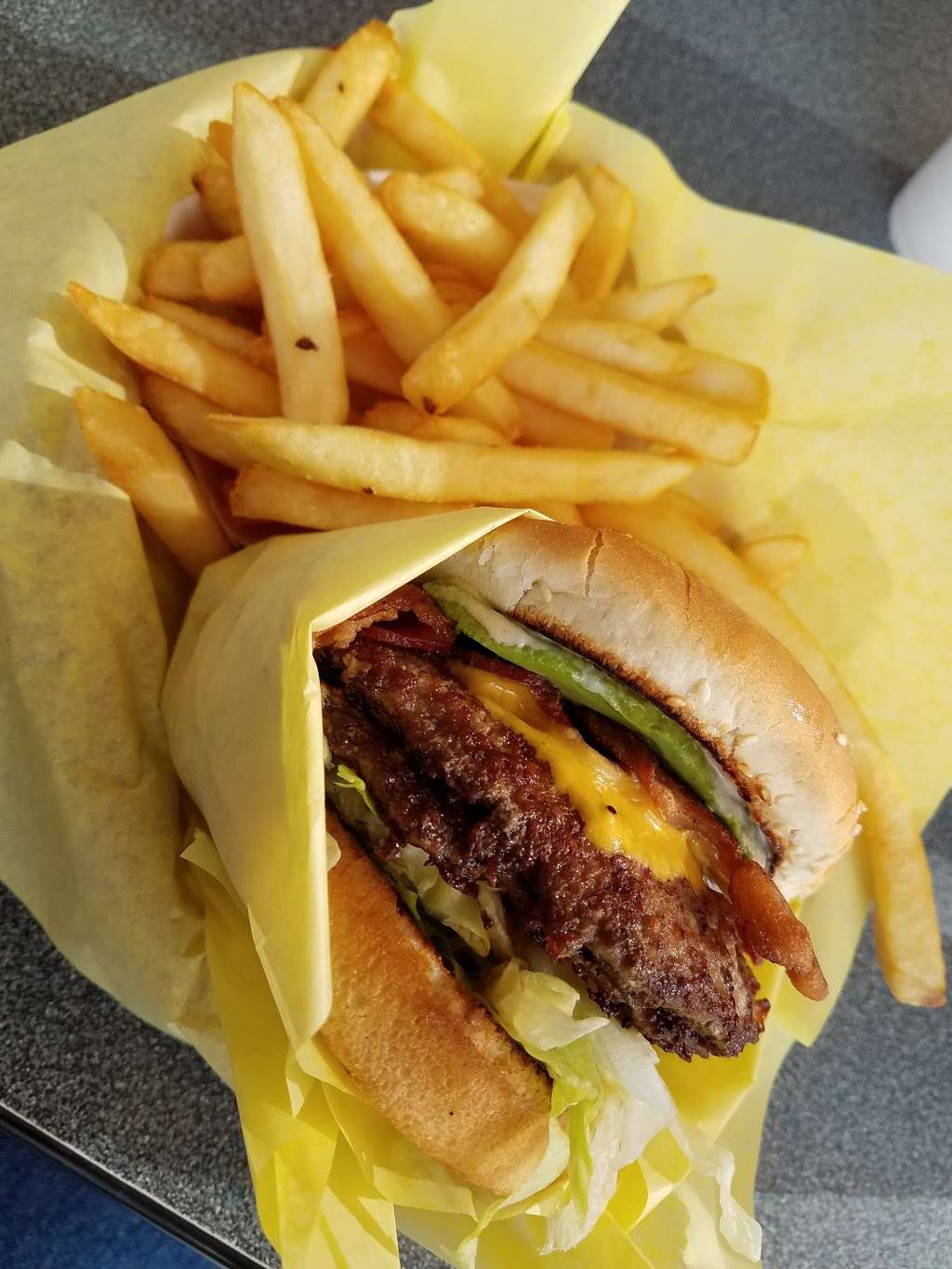 Tip Top Hamburgers | 8612 Woodman Ave, Arleta, CA 91331, USA | Phone: (818) 894-3835