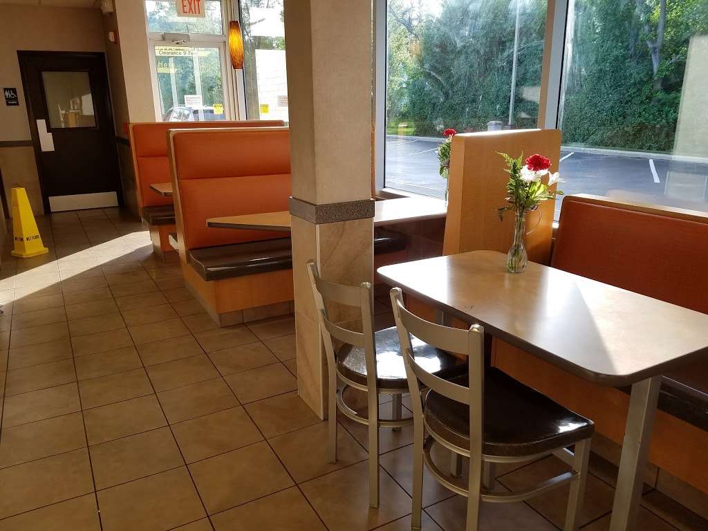 McDonalds | 665 IL-83, Mundelein, IL 60060 | Phone: (847) 949-7007