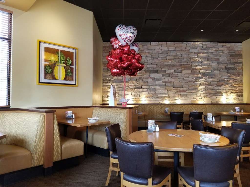 California Pizza Kitchen at Tempe Marketplace | 2000 E Rio Salado Pkwy #1253, Tempe, AZ 85281, USA | Phone: (480) 967-0498