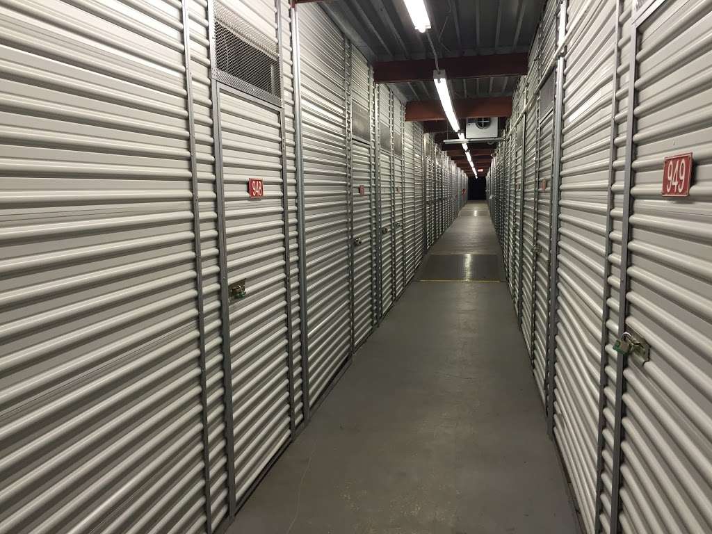 Extra Space Storage | 515 Broad St, Clifton, NJ 07013 | Phone: (973) 340-2266