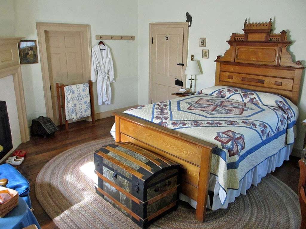 1786 The Limestone Inn Bed and Breakfast | 33 E Main St, Strasburg, PA 17579, USA | Phone: (717) 687-8392