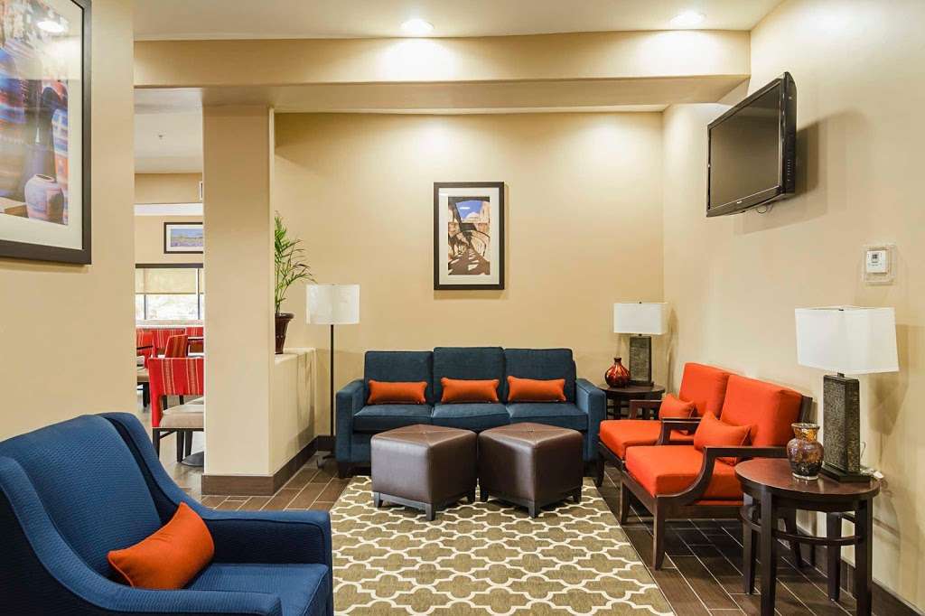 Quality Suites North IH 35 | 11526 I-35, San Antonio, TX 78233, USA | Phone: (210) 656-4600