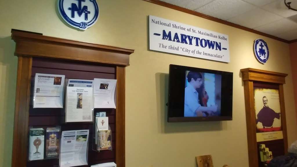 Marytown Gift Shop | 1600 W Park Ave, Libertyville, IL 60048, USA | Phone: (847) 367-7800 ext. 236