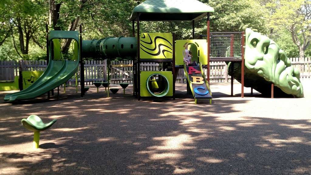 Danny Cunniff Park | 2700 Trail Way, Highland Park, IL 60035, USA | Phone: (847) 831-3810