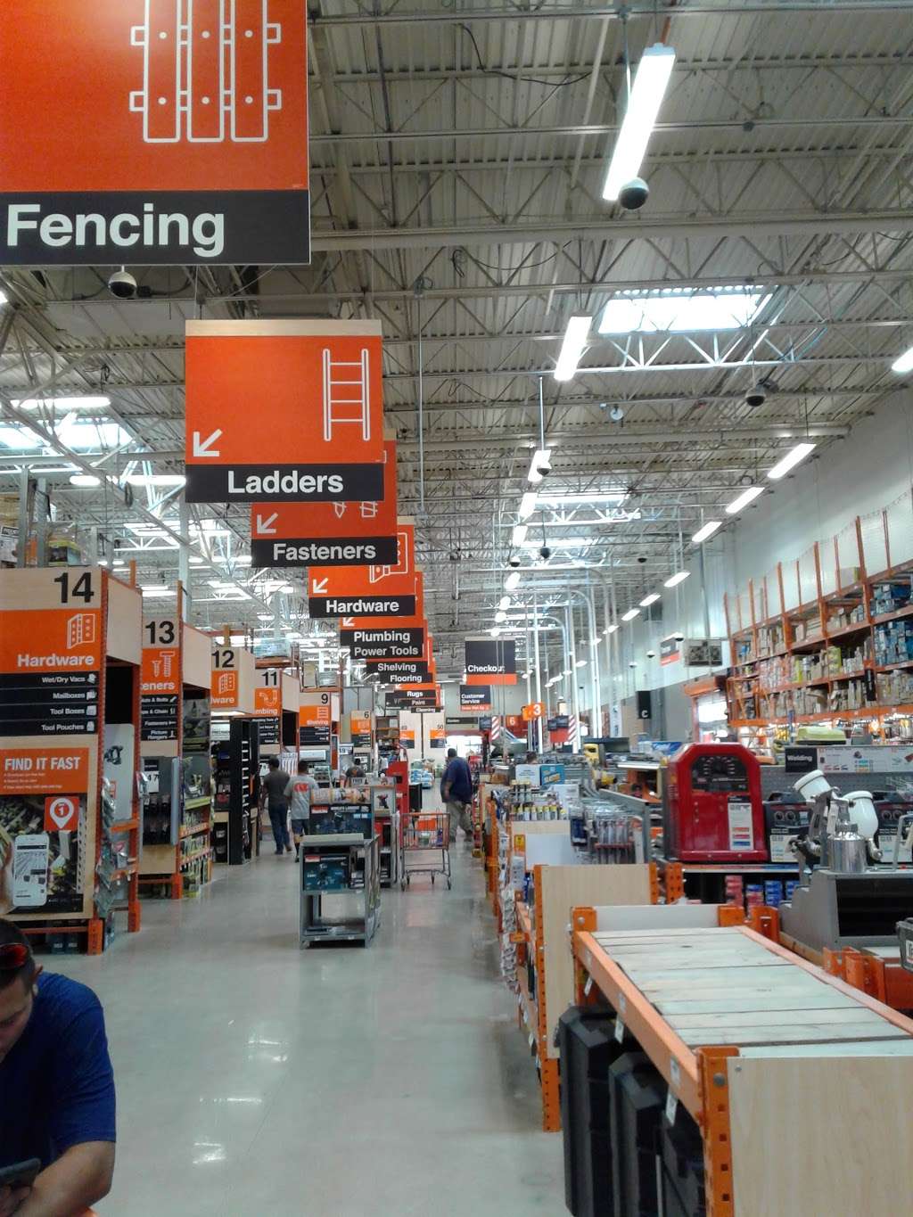 The Home Depot | 2901 W Wheatland Rd, Dallas, TX 75237, USA | Phone: (972) 709-3063