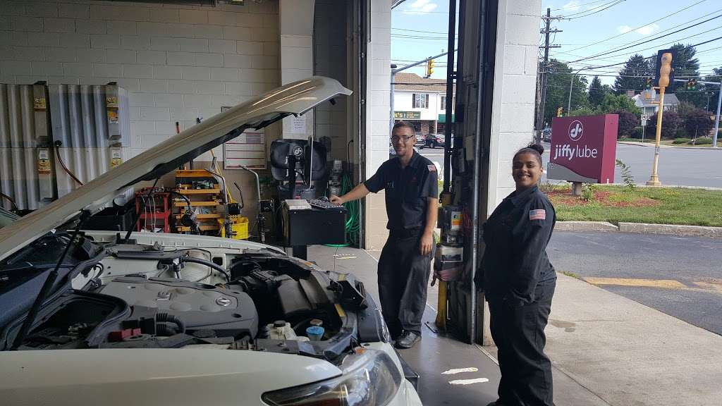 Jiffy Lube | 589 Main St, Wakefield, MA 01880, USA | Phone: (781) 246-1134