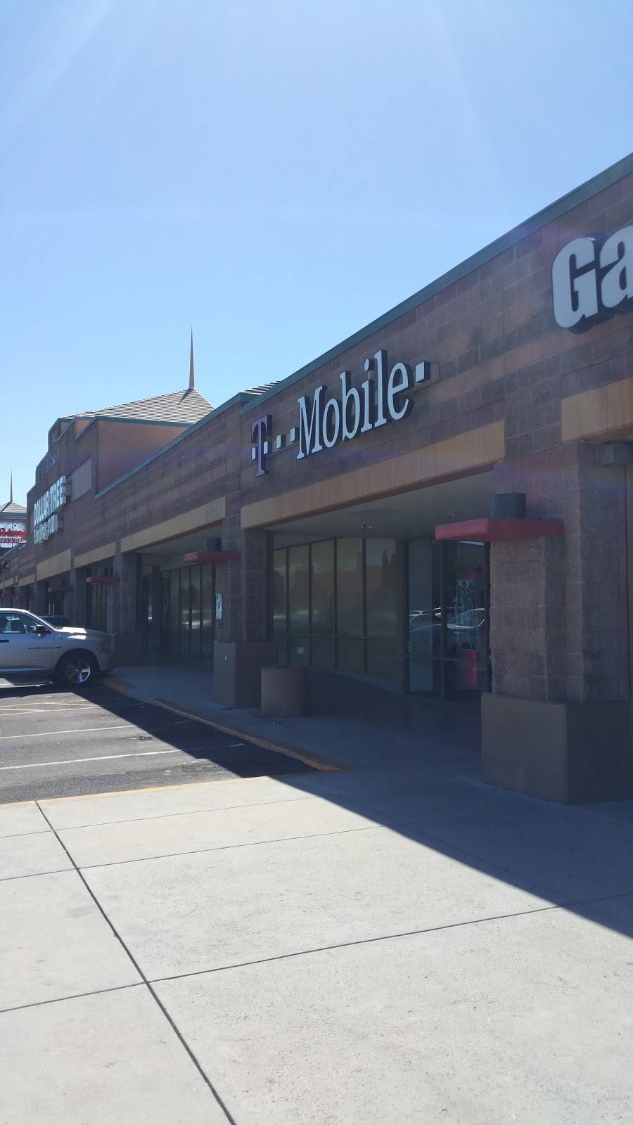 T-Mobile | 6970 E 22nd St Ste 120, Tucson, AZ 85710, USA | Phone: (520) 514-5018