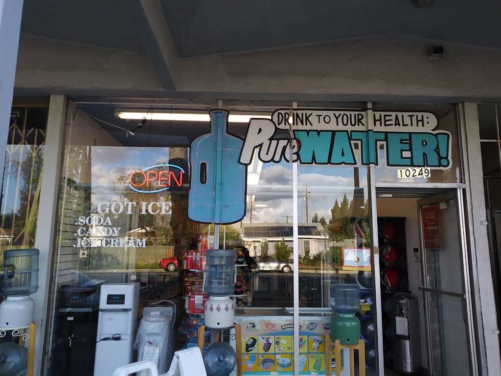 Water Zone Gift & Toys | 10249 Woodley Ave, North Hills, CA 91343 | Phone: (818) 830-5188